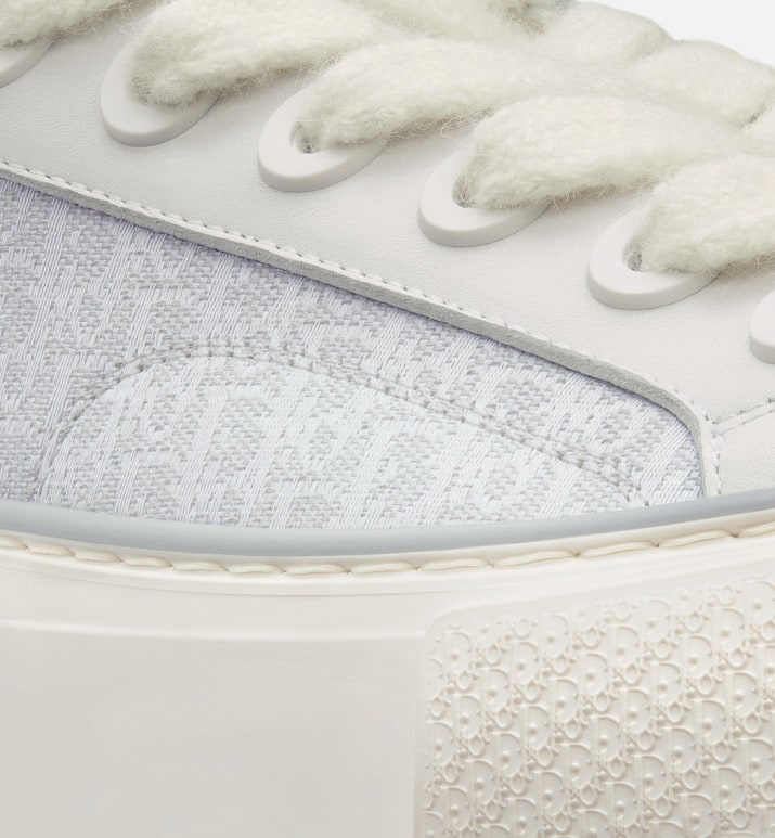 B33 Sneaker • White Smooth Calfskin and Dior Oblique Jacquard