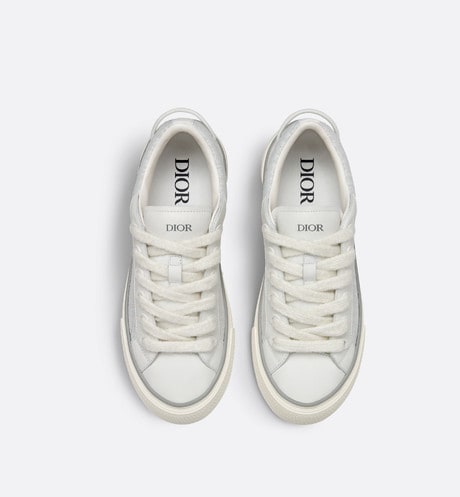 B33 Sneaker • White Smooth Calfskin and Dior Oblique Jacquard