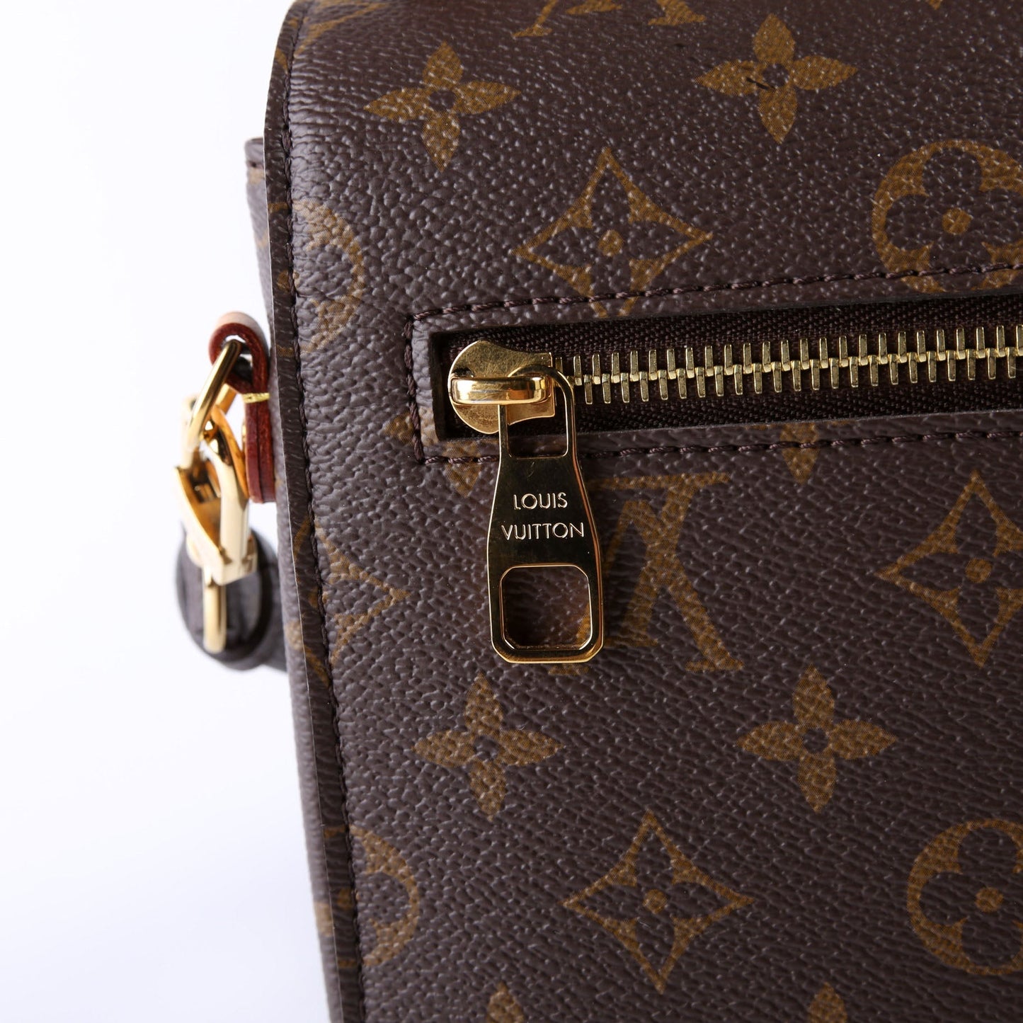 Pochette Metis Monogram