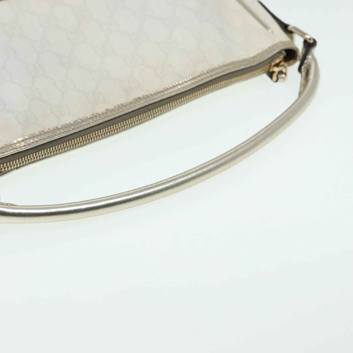 Gucci Gg Canvas White Canvas Handbag ()