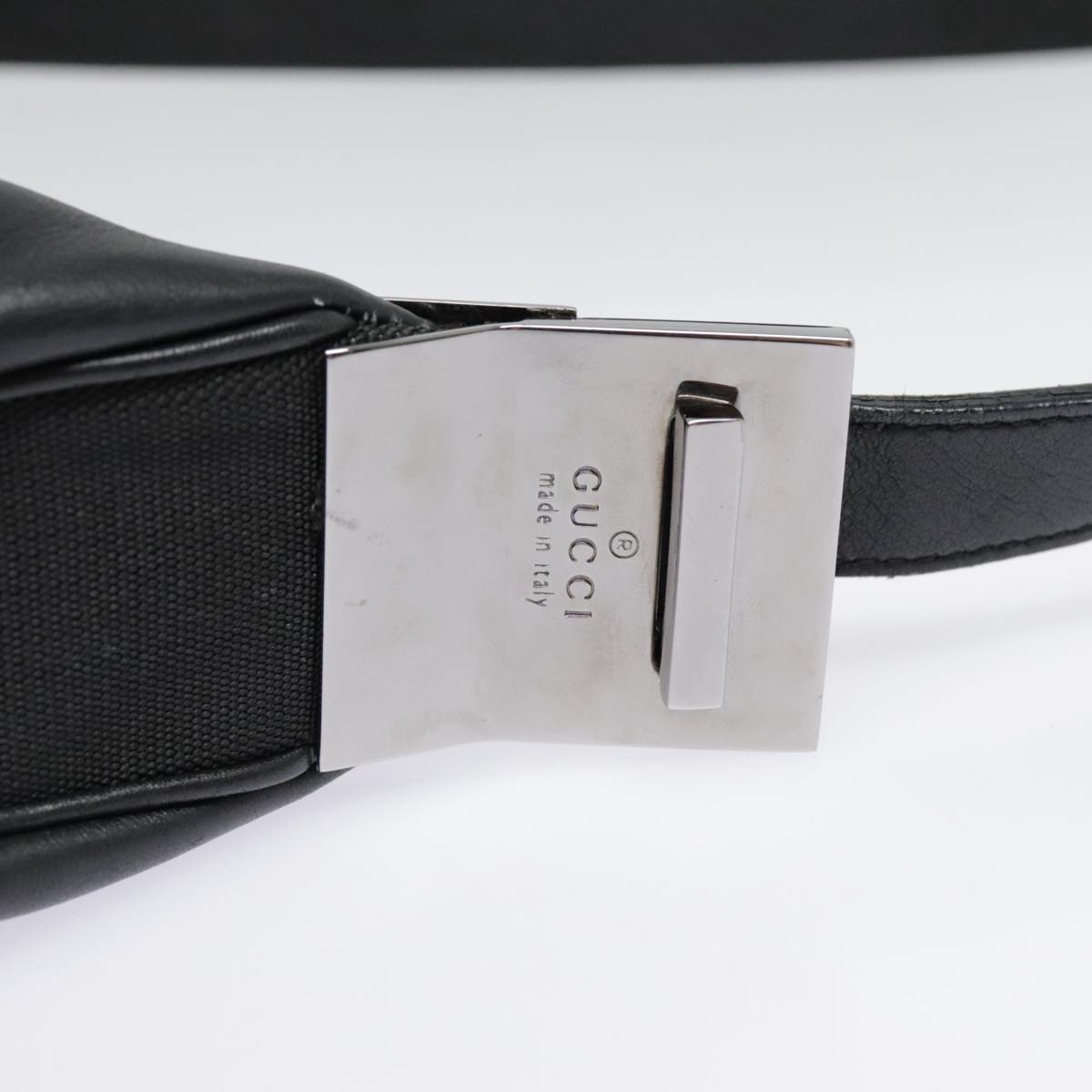 Gucci Black Leather Shoulder Bag ()