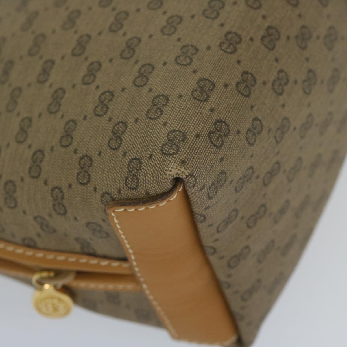 Gucci Beige Canvas Clutch Bag ()