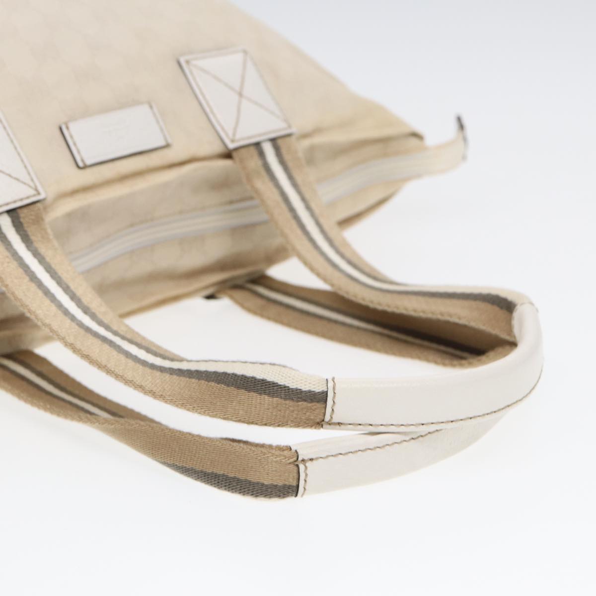 Gucci Gg Canvas White Canvas Tote Bag ()