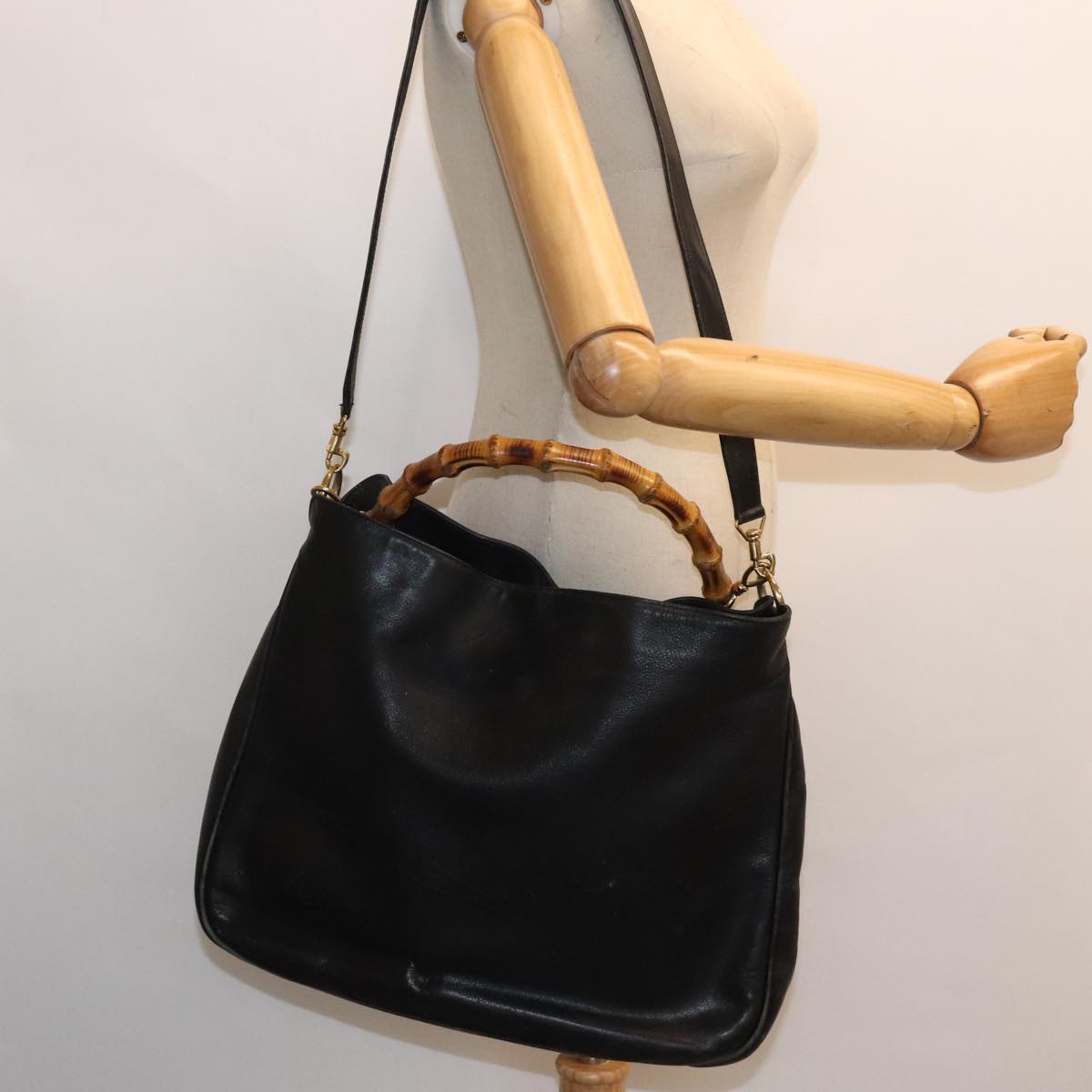 Gucci Bamboo Black Leather Handbag ()
