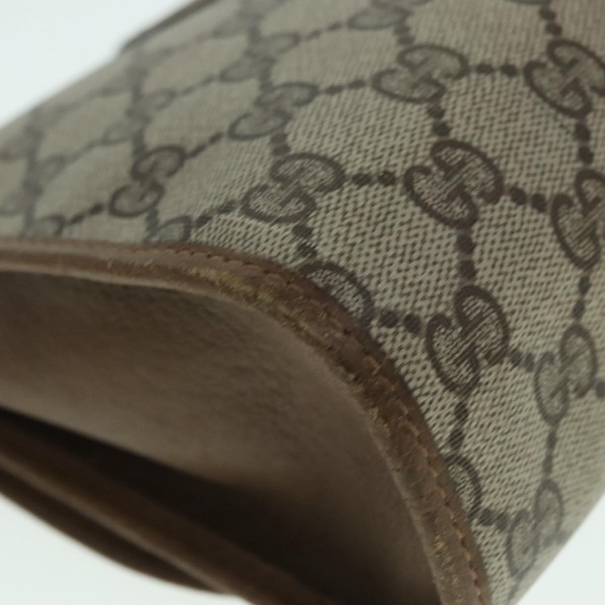 Gucci Beige Canvas Clutch Bag ()