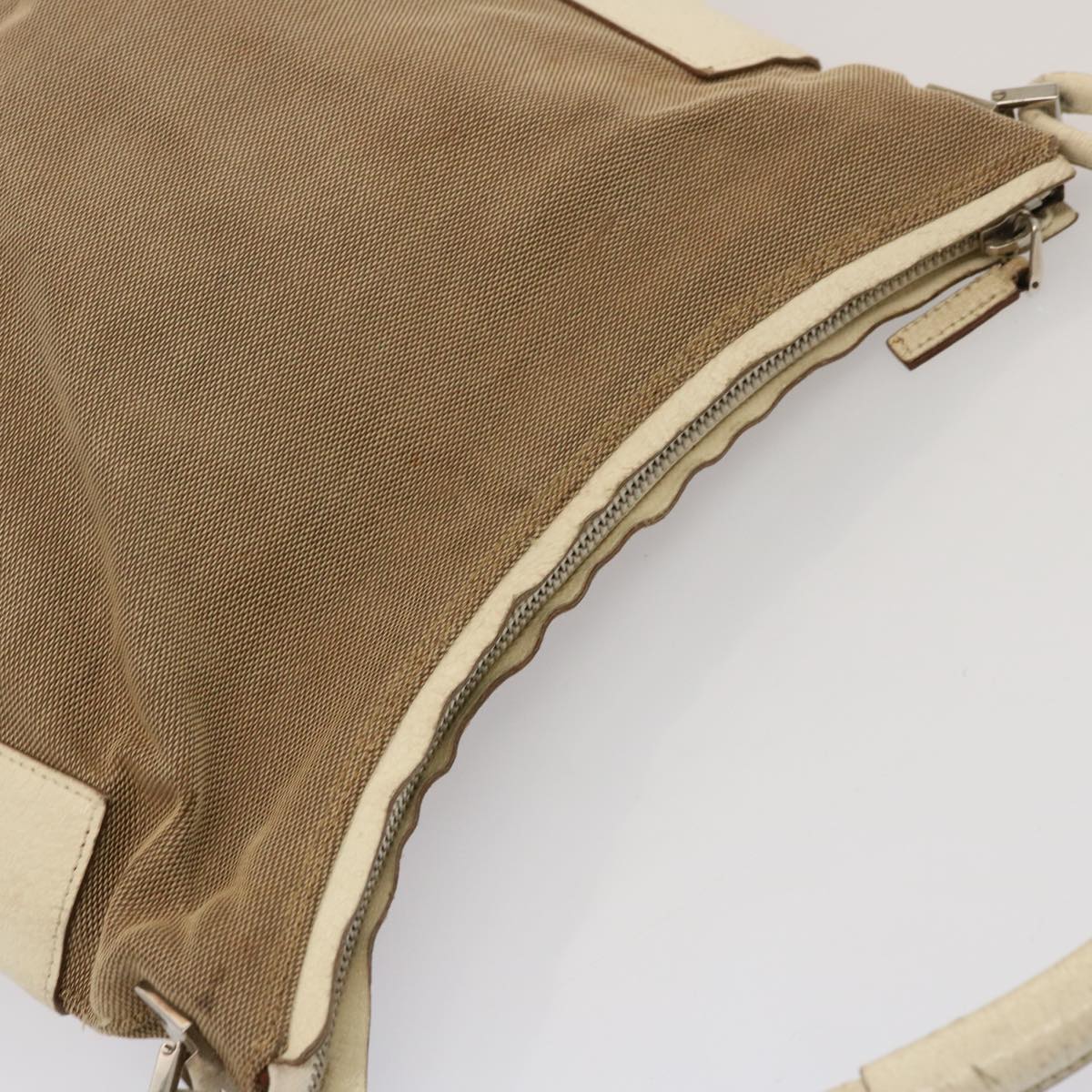 Gucci Beige Canvas Shoulder Bag ()