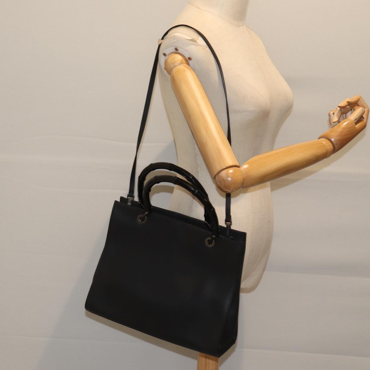 Gucci Bamboo Black Leather Handbag ()