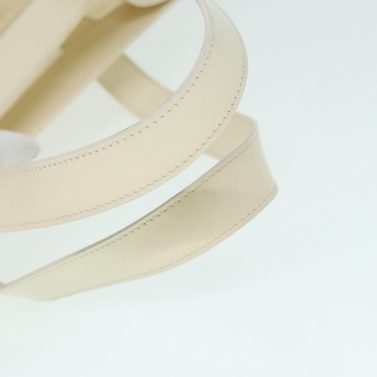 Gucci By The Way Beige Patent Leather Tote Bag ()