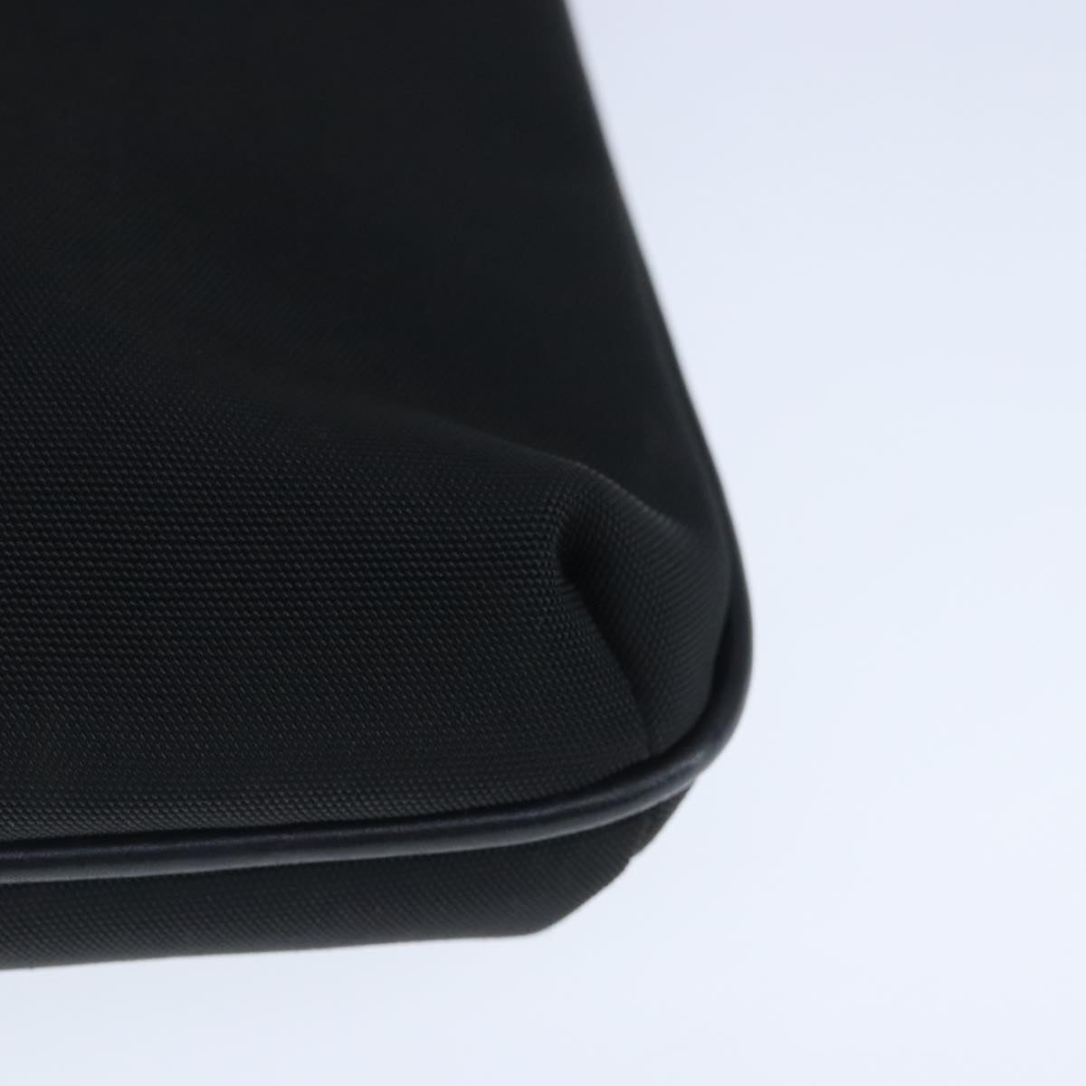 Gucci -- Black Canvas Shoulder Bag ()