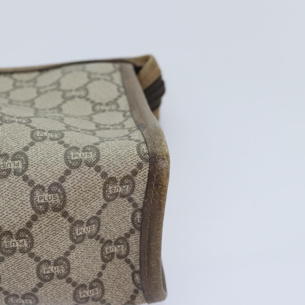 Gucci Beige Canvas Clutch Bag ()