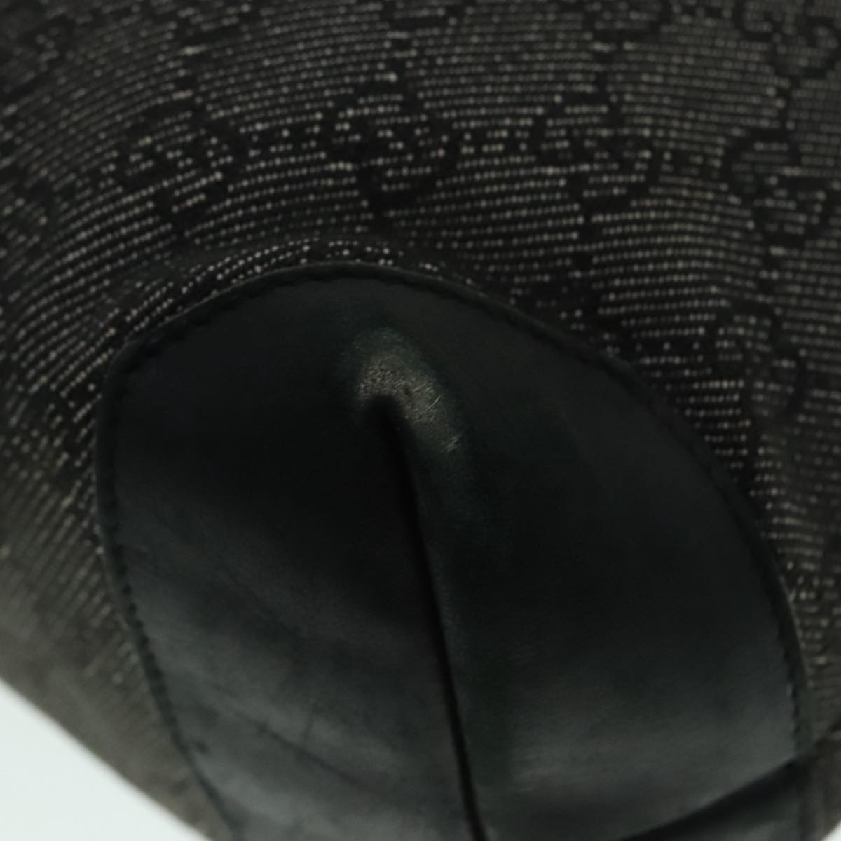 Gucci Black Canvas Shoulder Bag ()