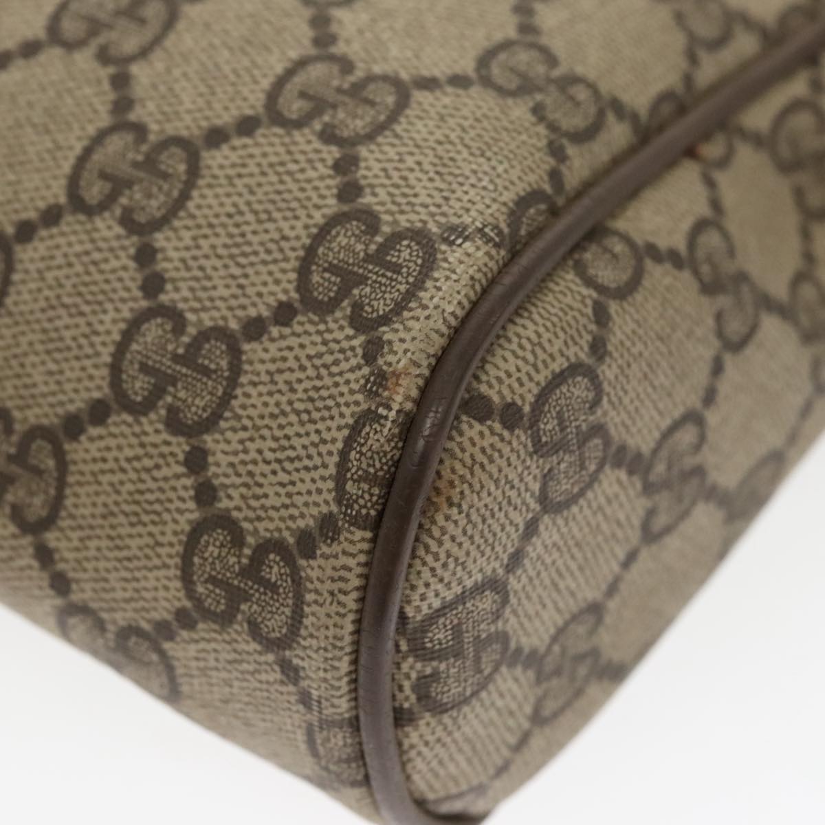 Gucci Beige Canvas Clutch Bag ()