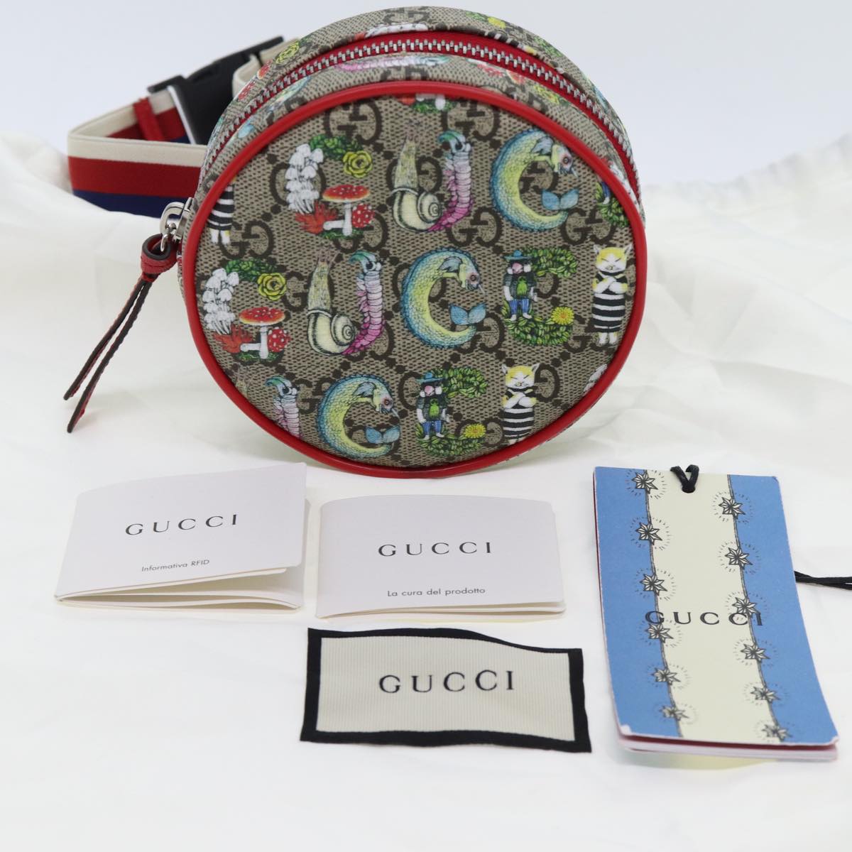 Gucci Gg Supreme Beige Cloth Clutch Bag ()