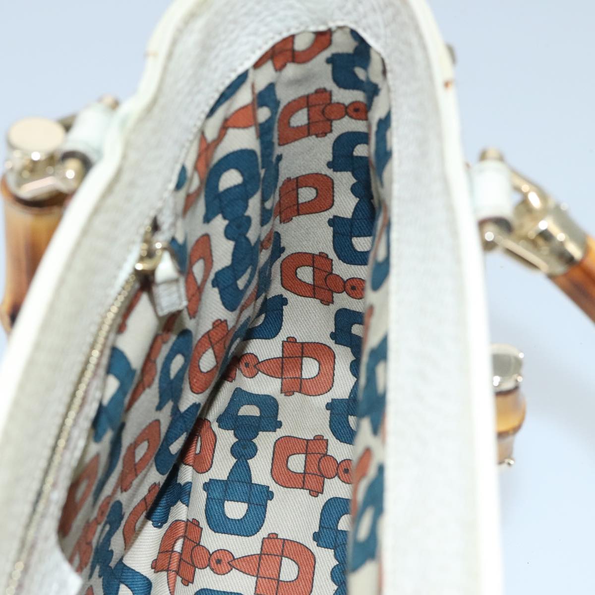 Gucci Bamboo White Leather Handbag ()