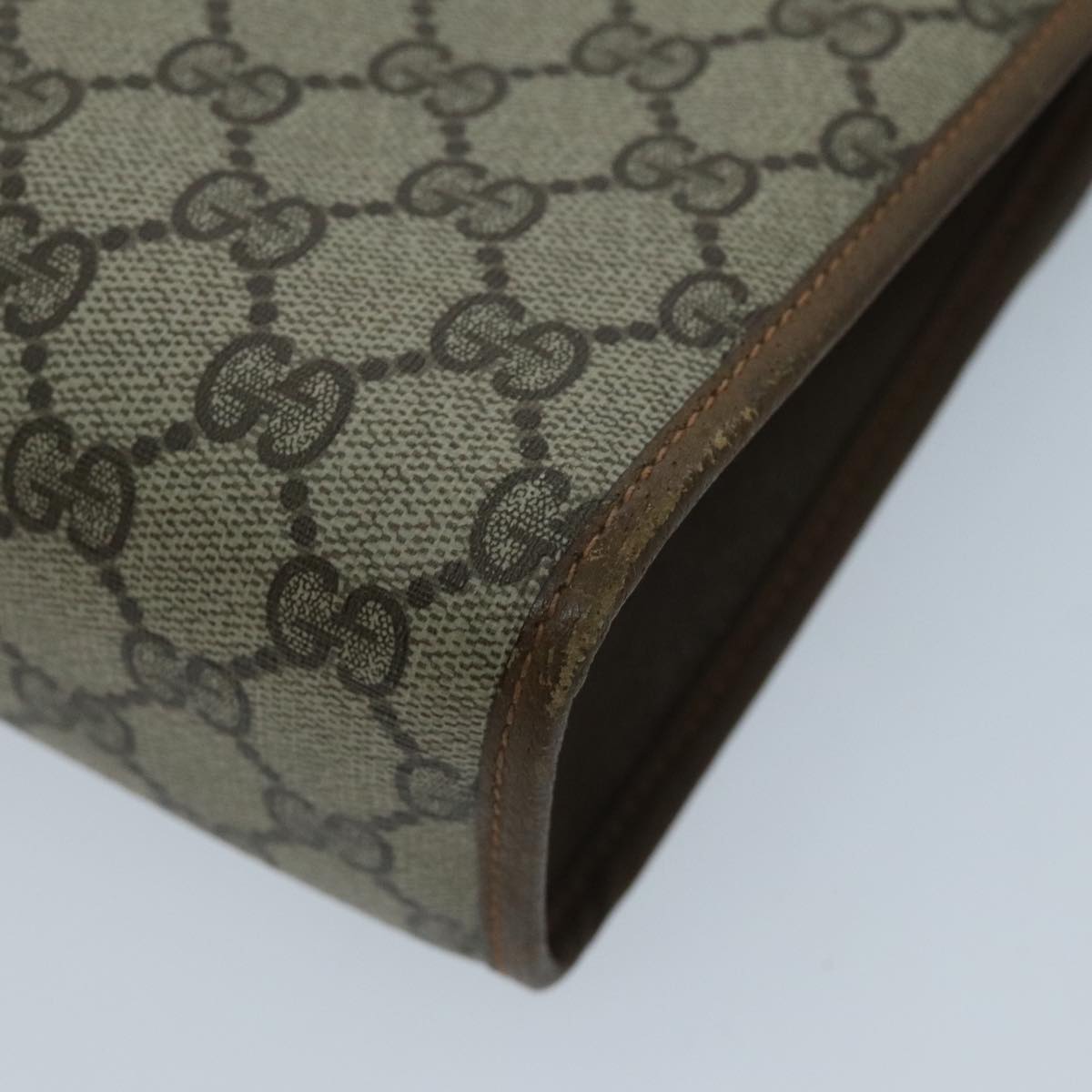 Gucci Beige Canvas Clutch Bag ()