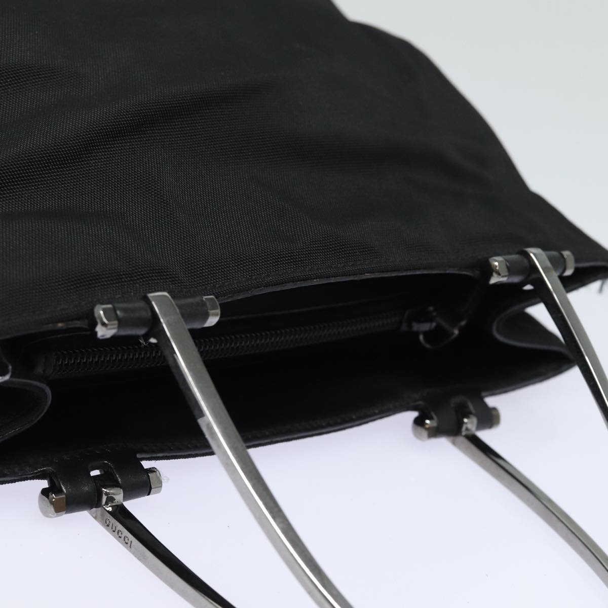 Gucci Black Synthetic Handbag ()