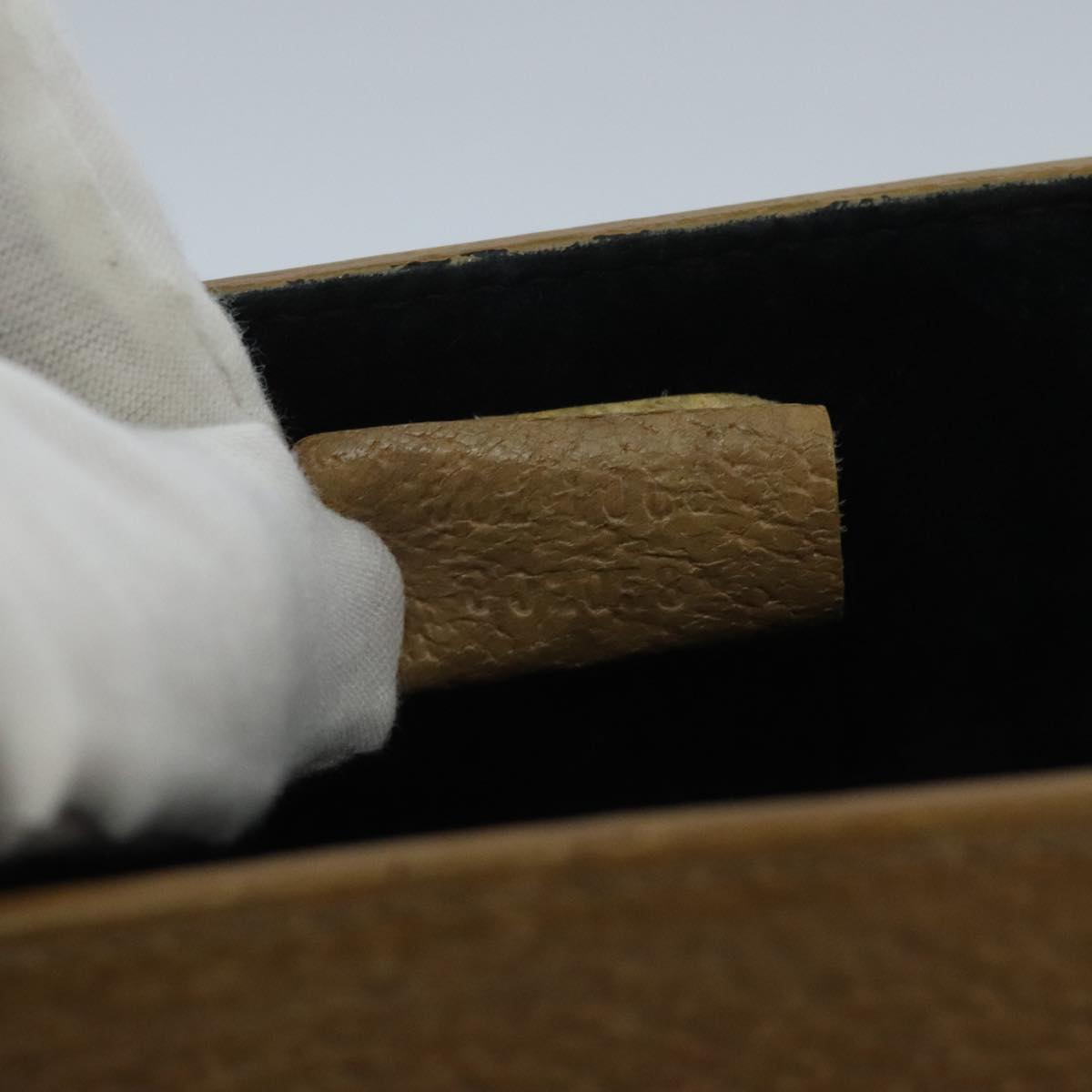 Gucci Bamboo Beige Leather Handbag ()