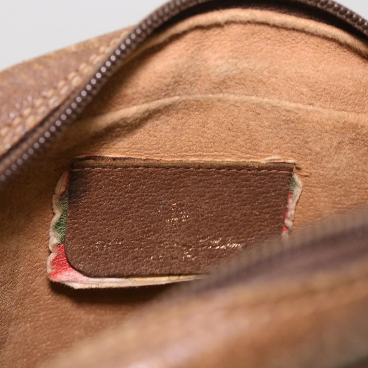 Gucci Beige Canvas Clutch Bag ()