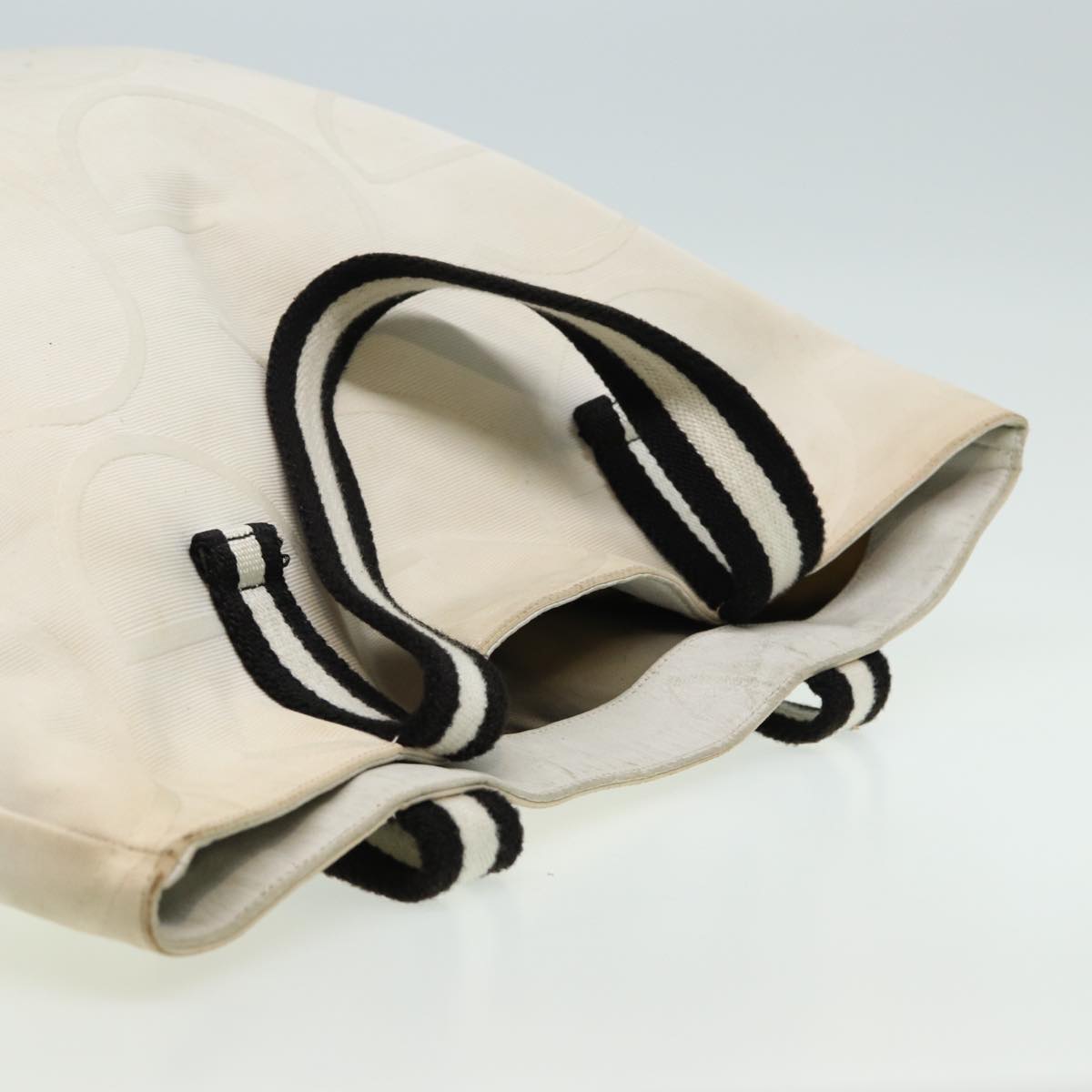 Gucci Cabas White Canvas Tote Bag ()