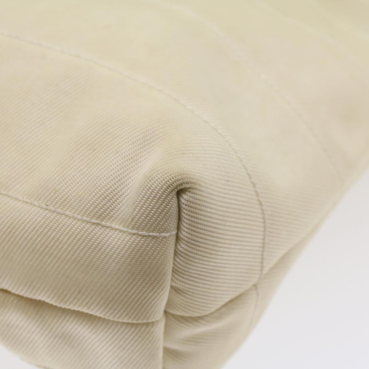 Gucci Beige Synthetic Tote Bag ()