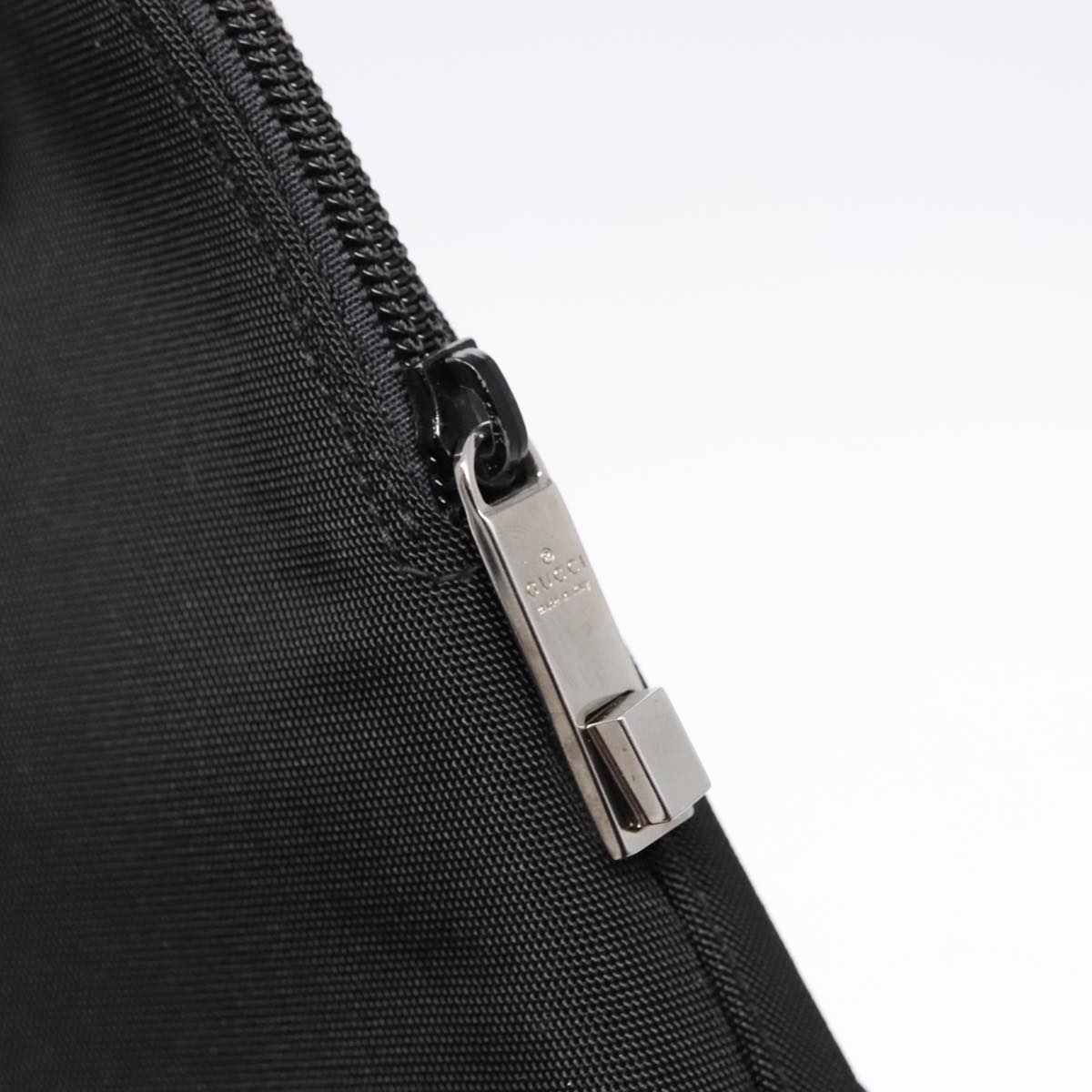 Gucci Black Canvas Shoulder Bag ()