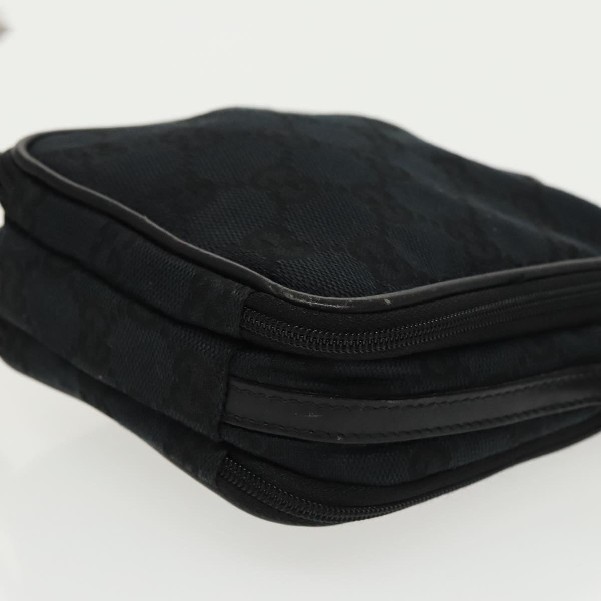 Gucci Black Canvas Shoulder Bag ()