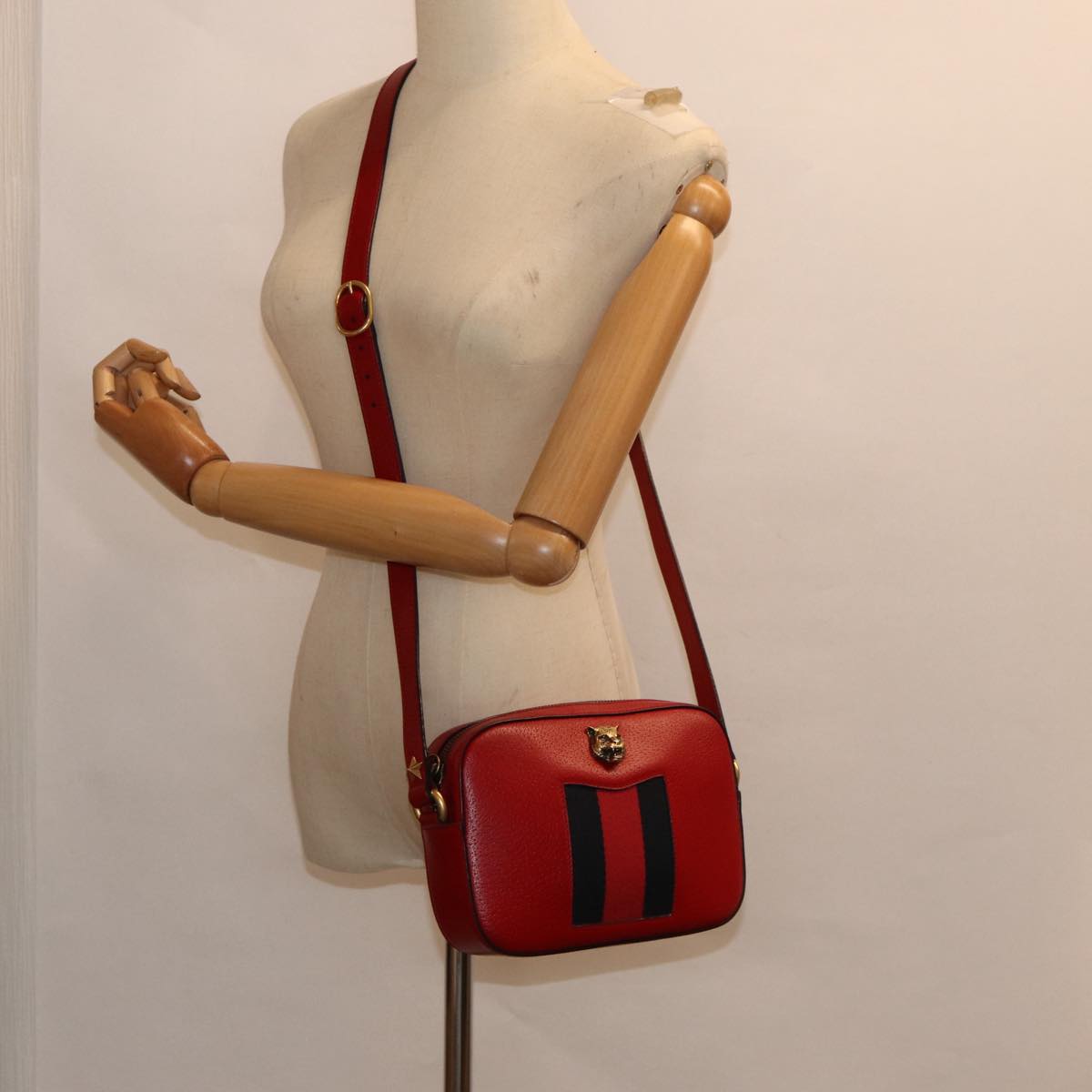 Gucci Animalier Red Leather Shoulder Bag ()