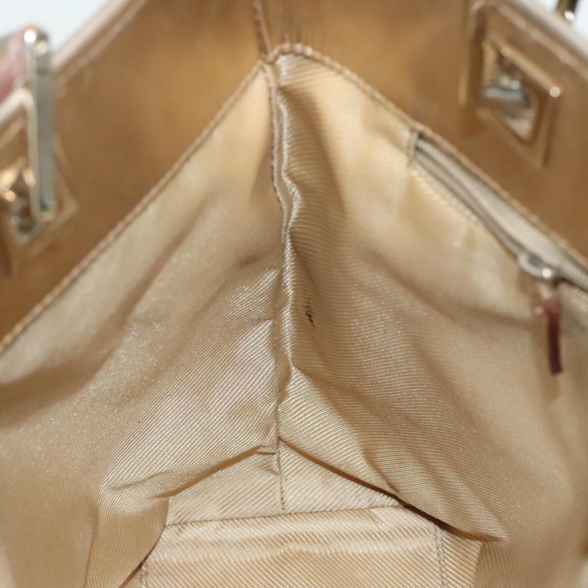 Gucci Gg Canvas Gold Canvas Tote Bag ()