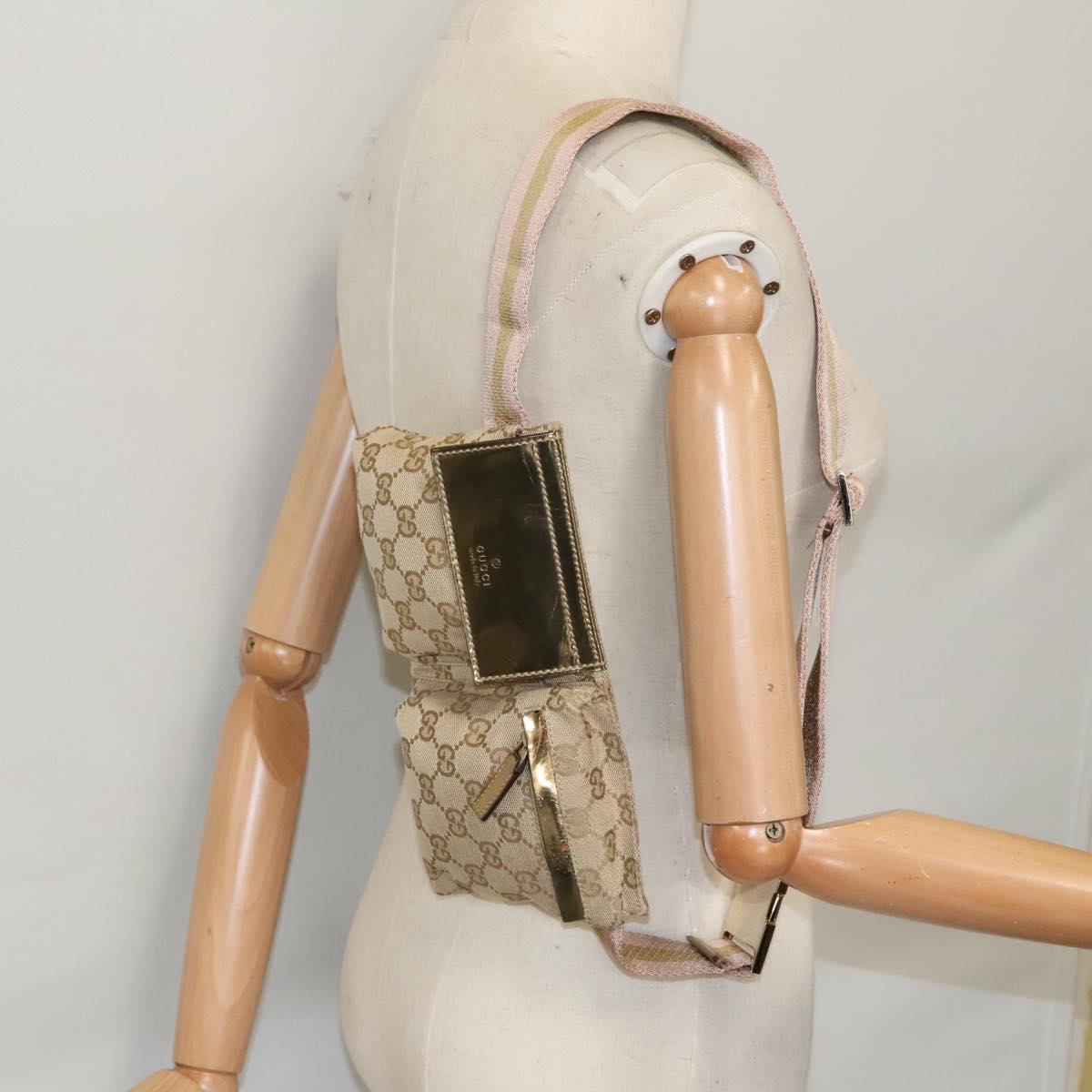 Gucci Beige Canvas Shoulder Bag ()