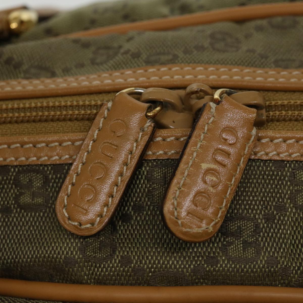 Gucci Gg Canvas Khaki Canvas Travel Bag ()