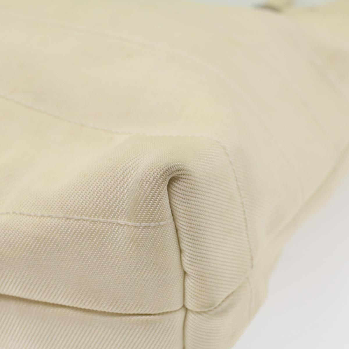 Gucci Beige Synthetic Tote Bag ()