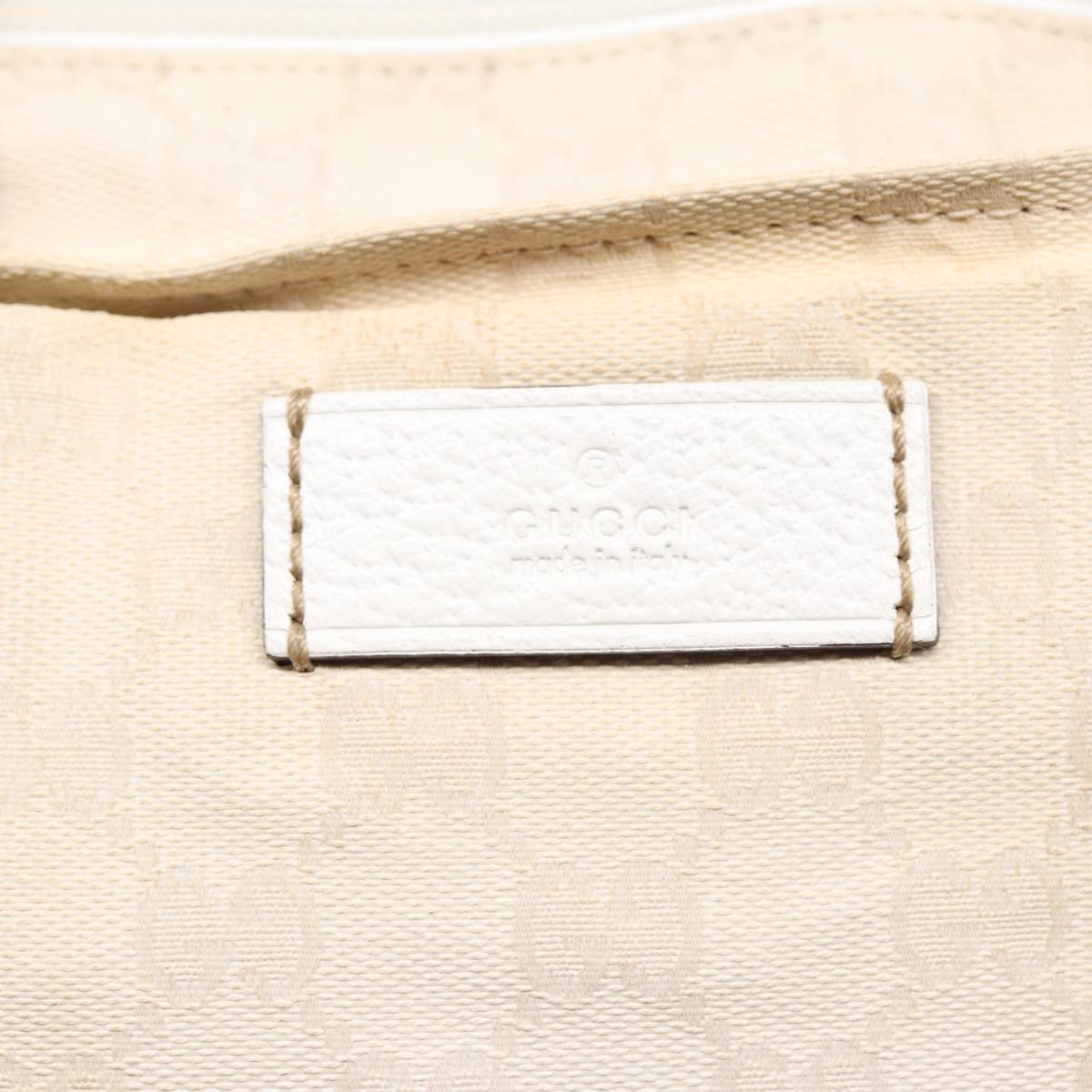Gucci Gg Canvas White Canvas Tote Bag ()