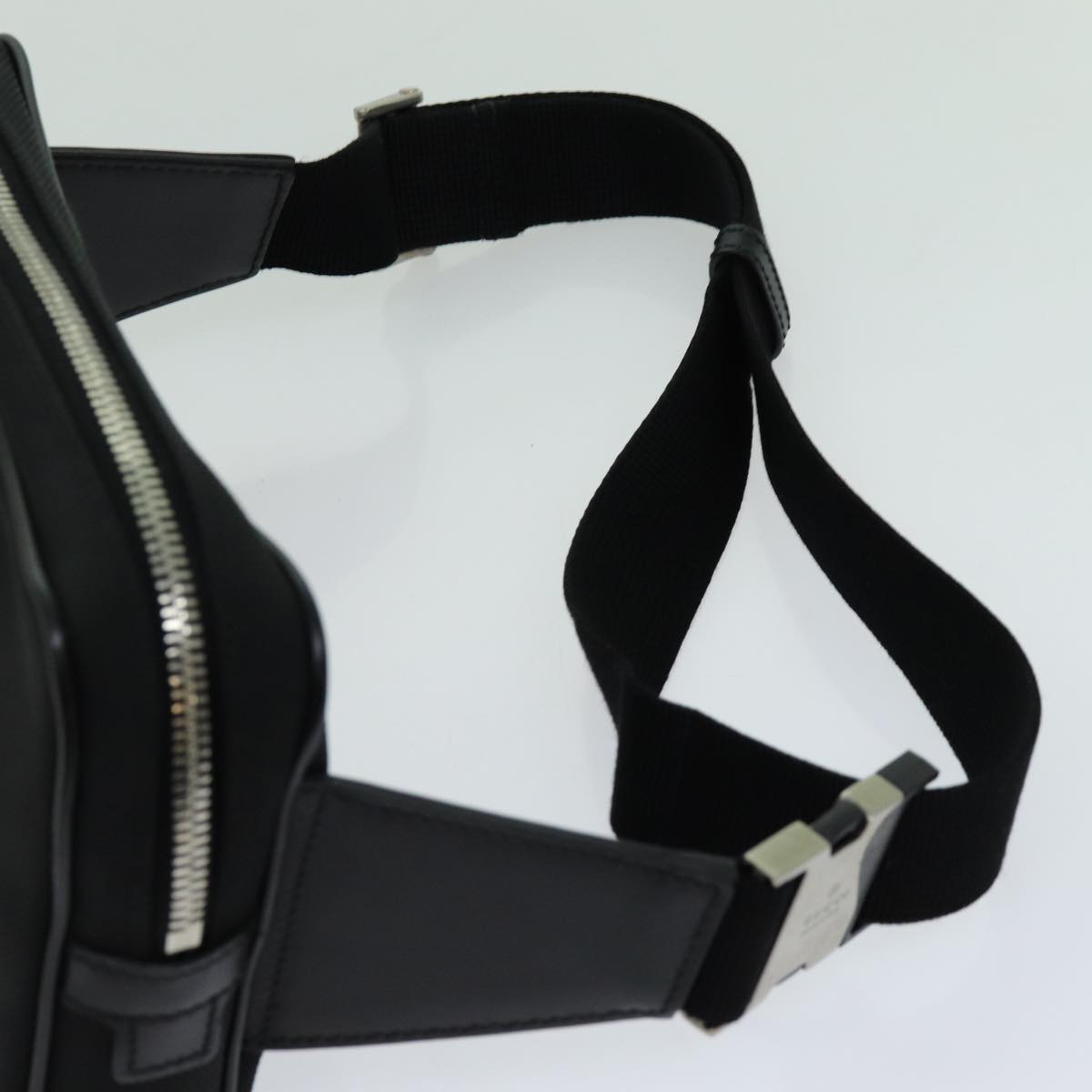 Gucci Black Canvas Shoulder Bag ()