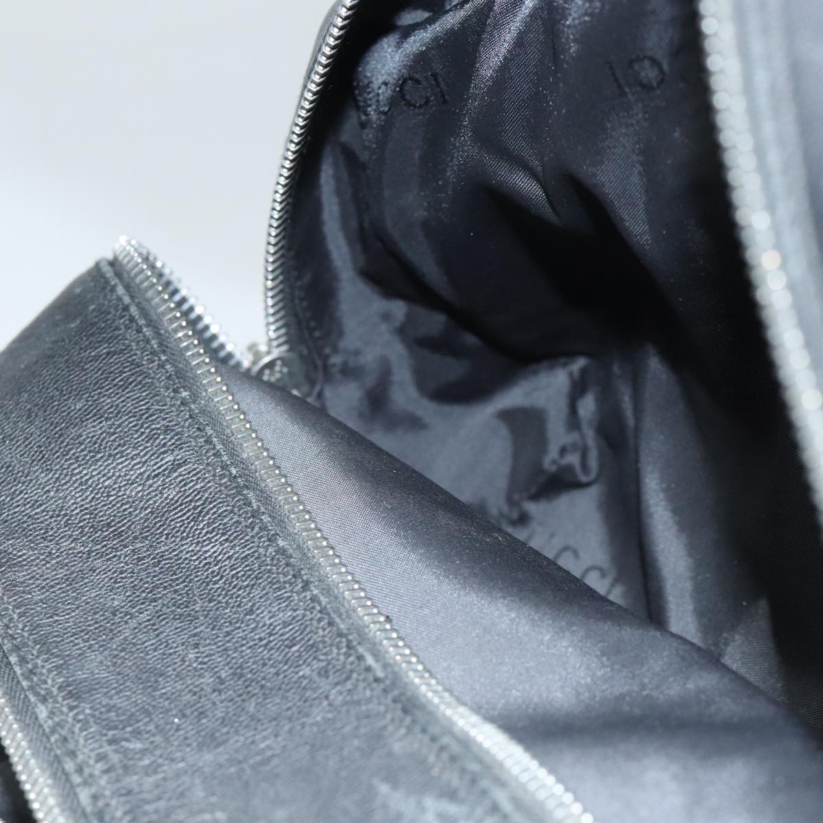 Gucci -- Black Leather Clutch Bag ()