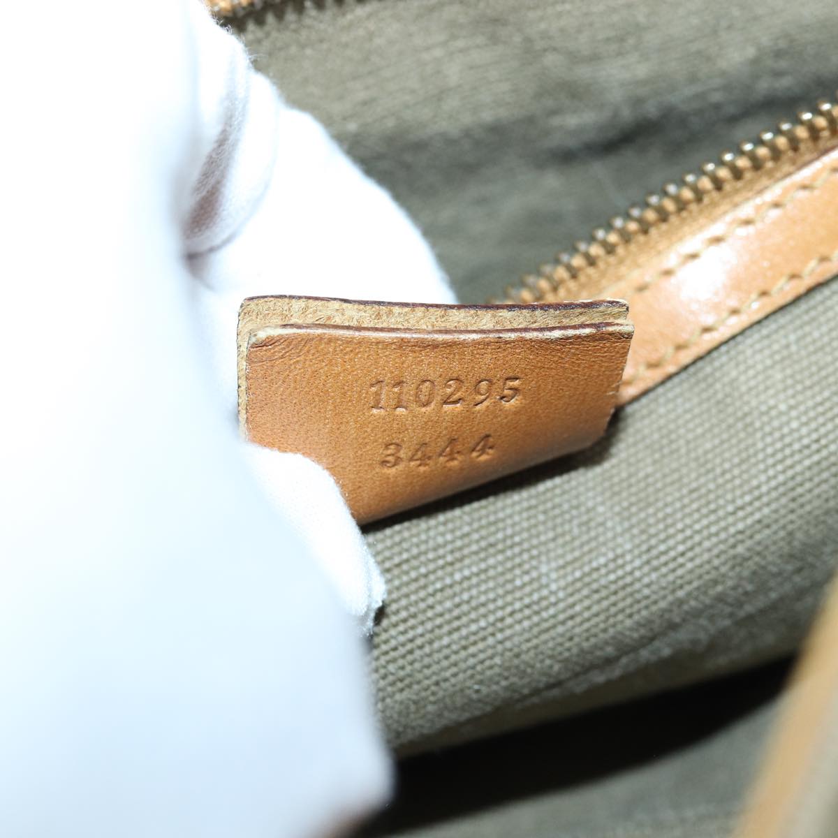 Gucci Beige Canvas Handbag ()