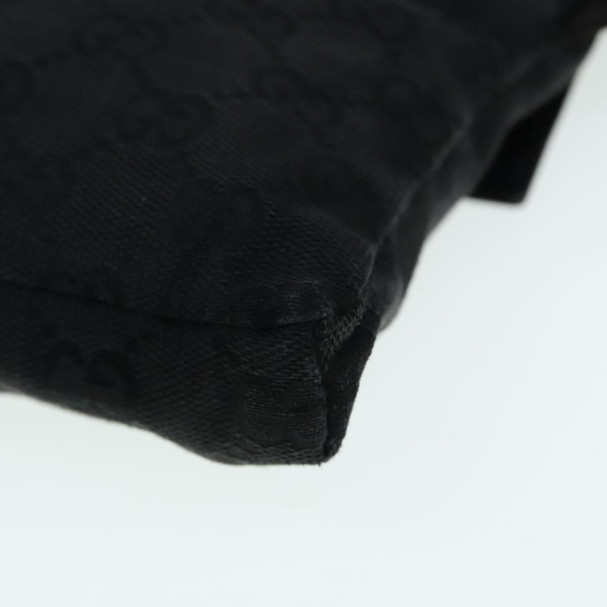 Gucci Black Canvas Shoulder Bag ()