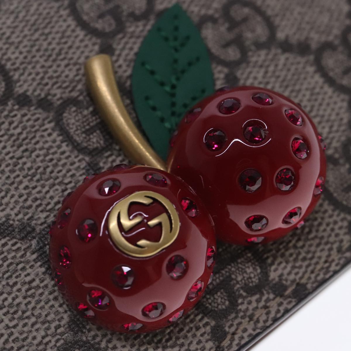 Gucci Beige Canvas Wallet  ()