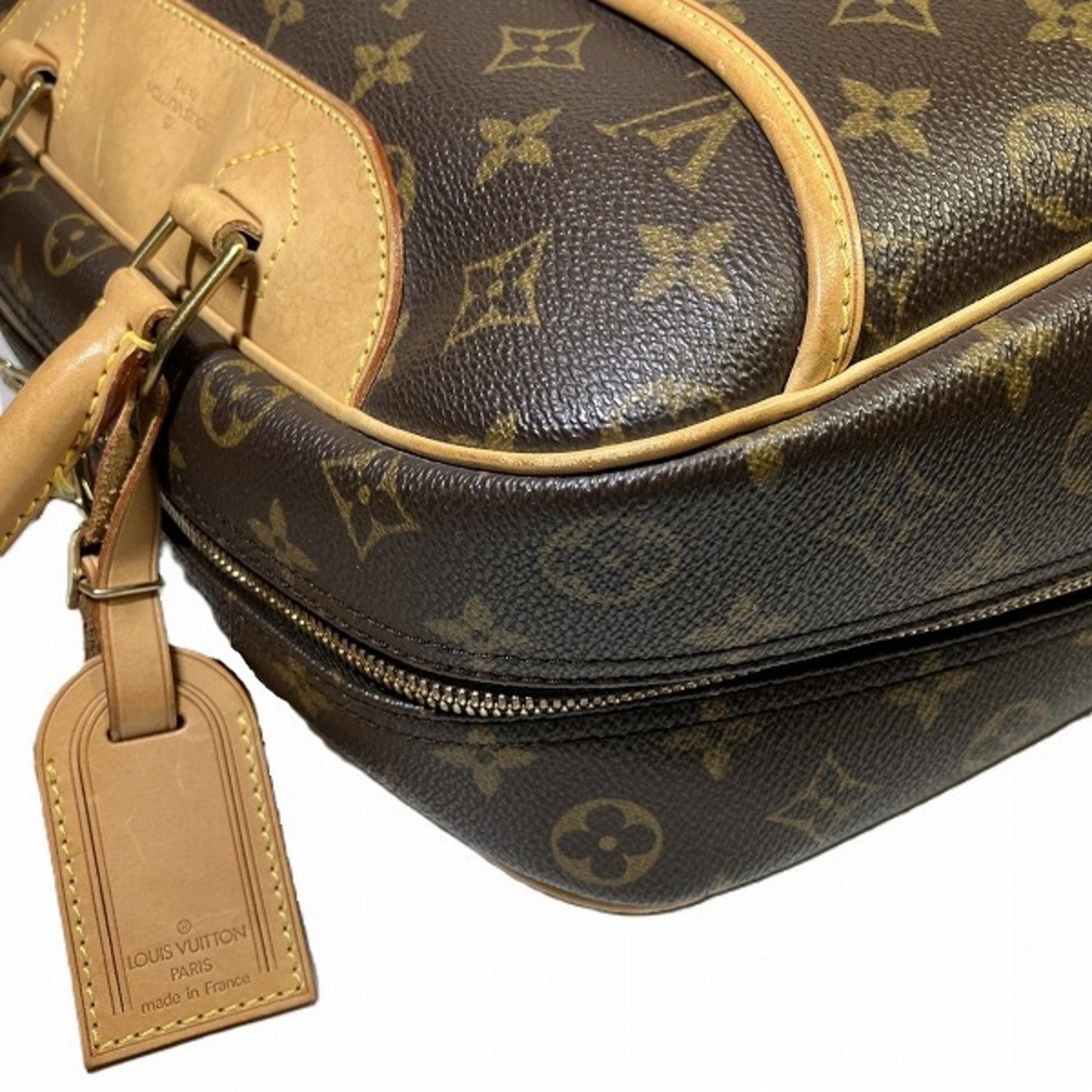 Louis Vuitton Deauville  Canvas Handbag ()