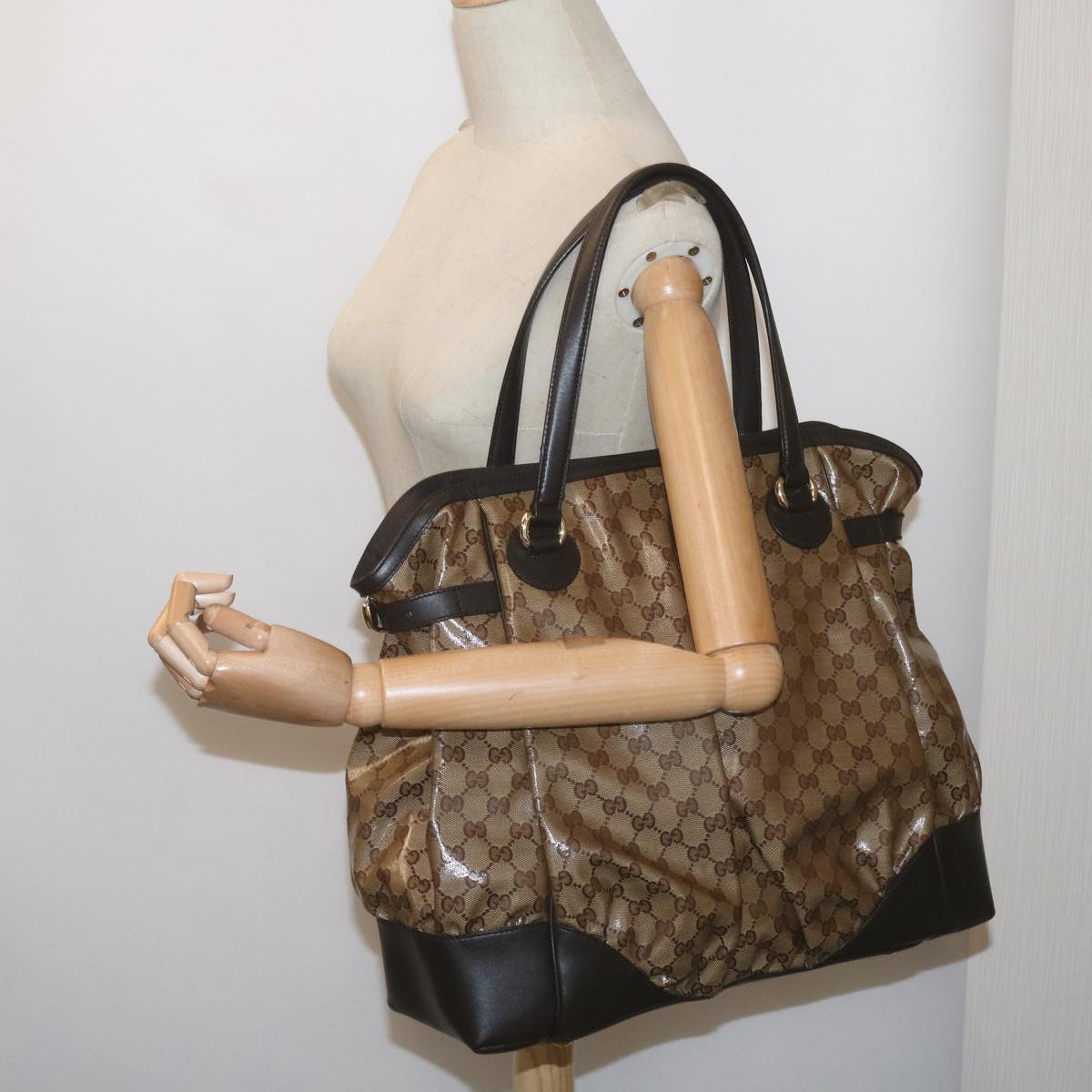 Gucci Gg Crystal Beige Canvas Tote Bag ()
