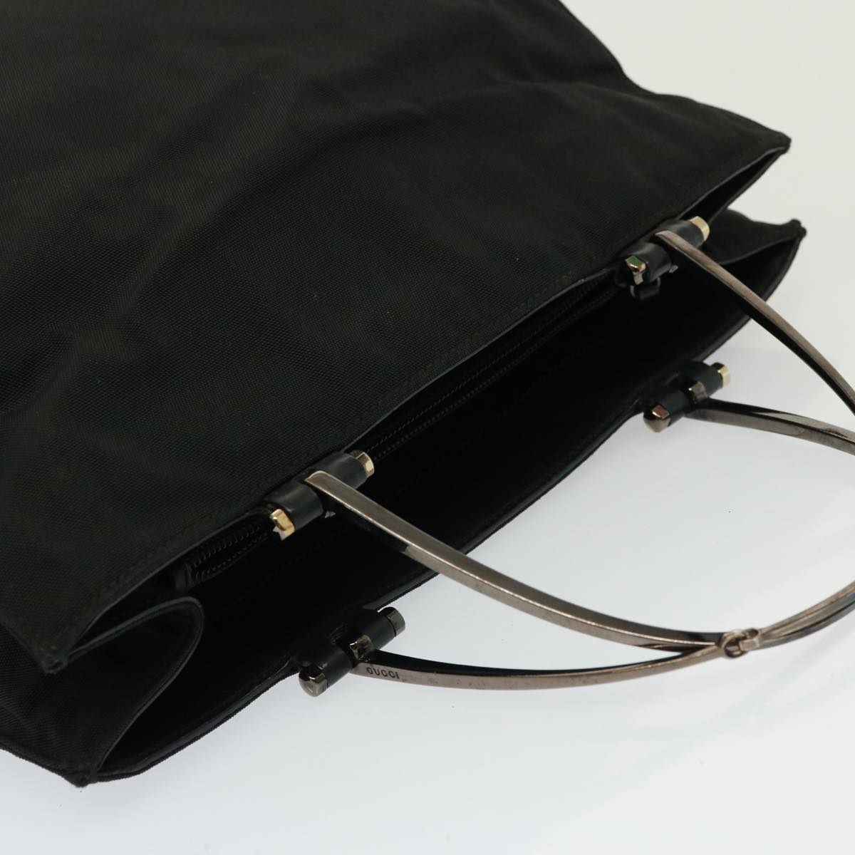 Gucci -- Black Synthetic Handbag ()