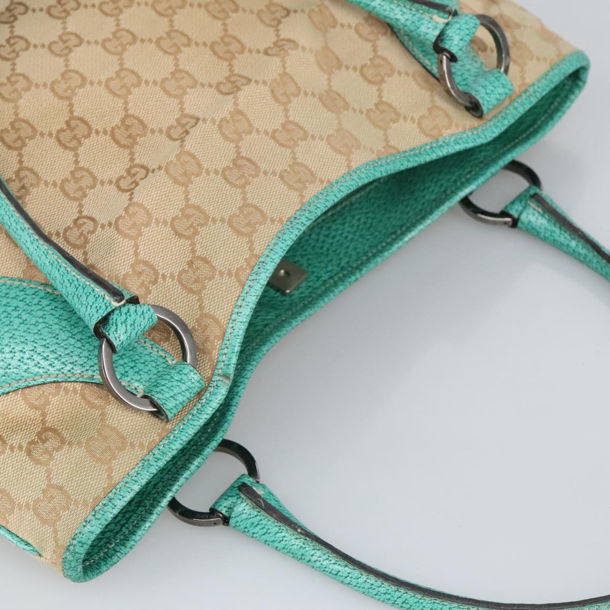 Gucci Beige Canvas Handbag ()