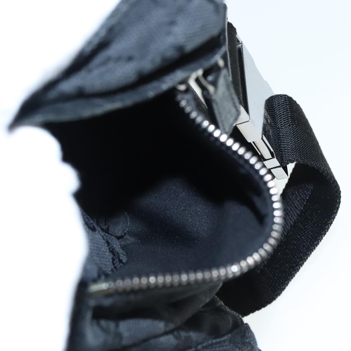 Gucci Black Canvas Shoulder Bag ()