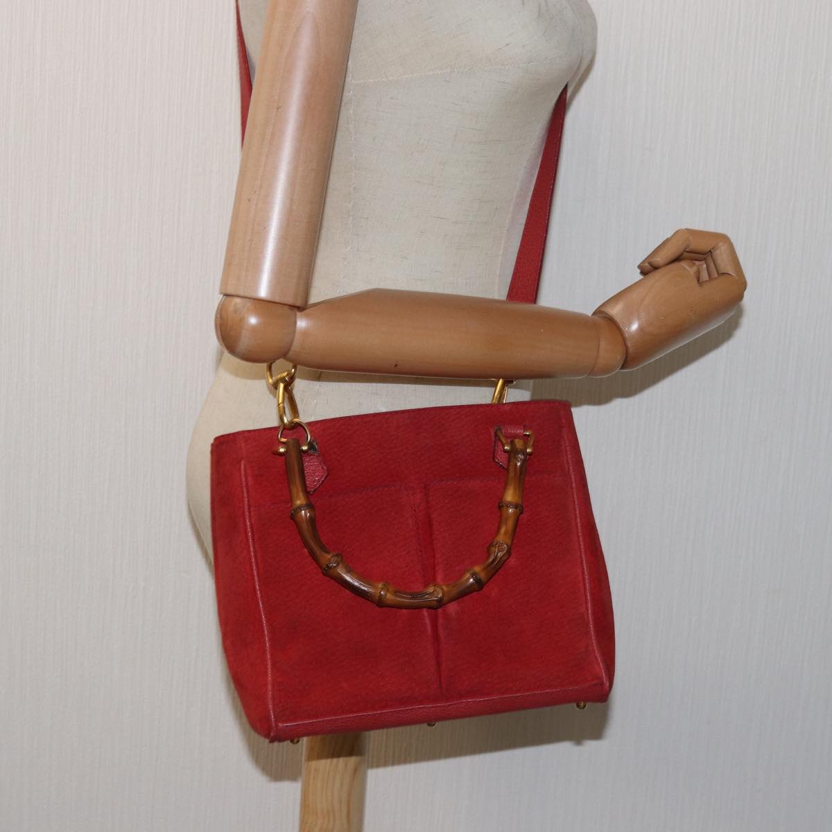 Gucci Bamboo Red Suede Handbag ()