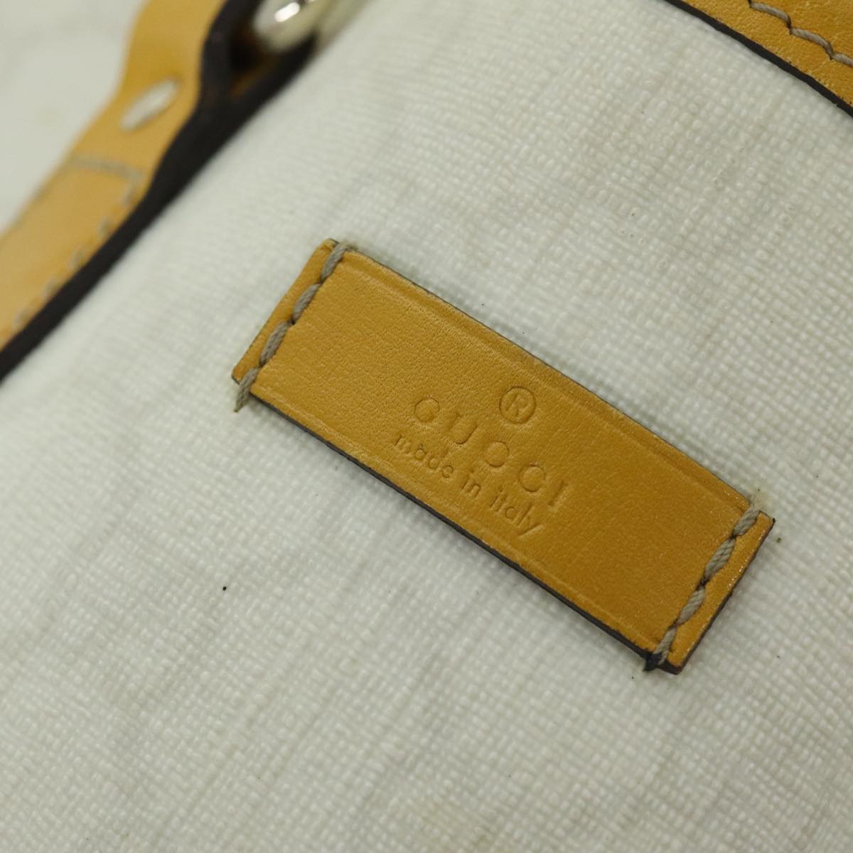 Gucci Gg Supreme White Leather Tote Bag ()