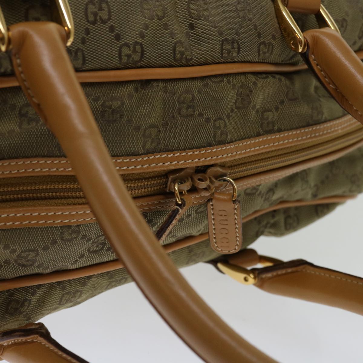 Gucci Gg Canvas Khaki Canvas Travel Bag ()