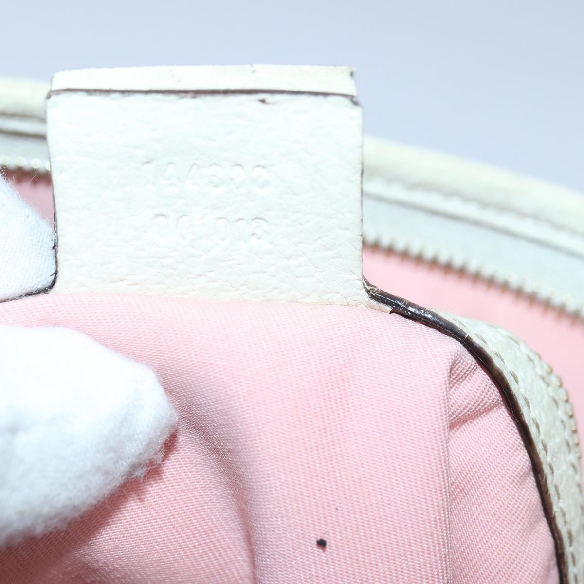 Gucci Gg Canvas Pink Canvas Shoulder Bag ()