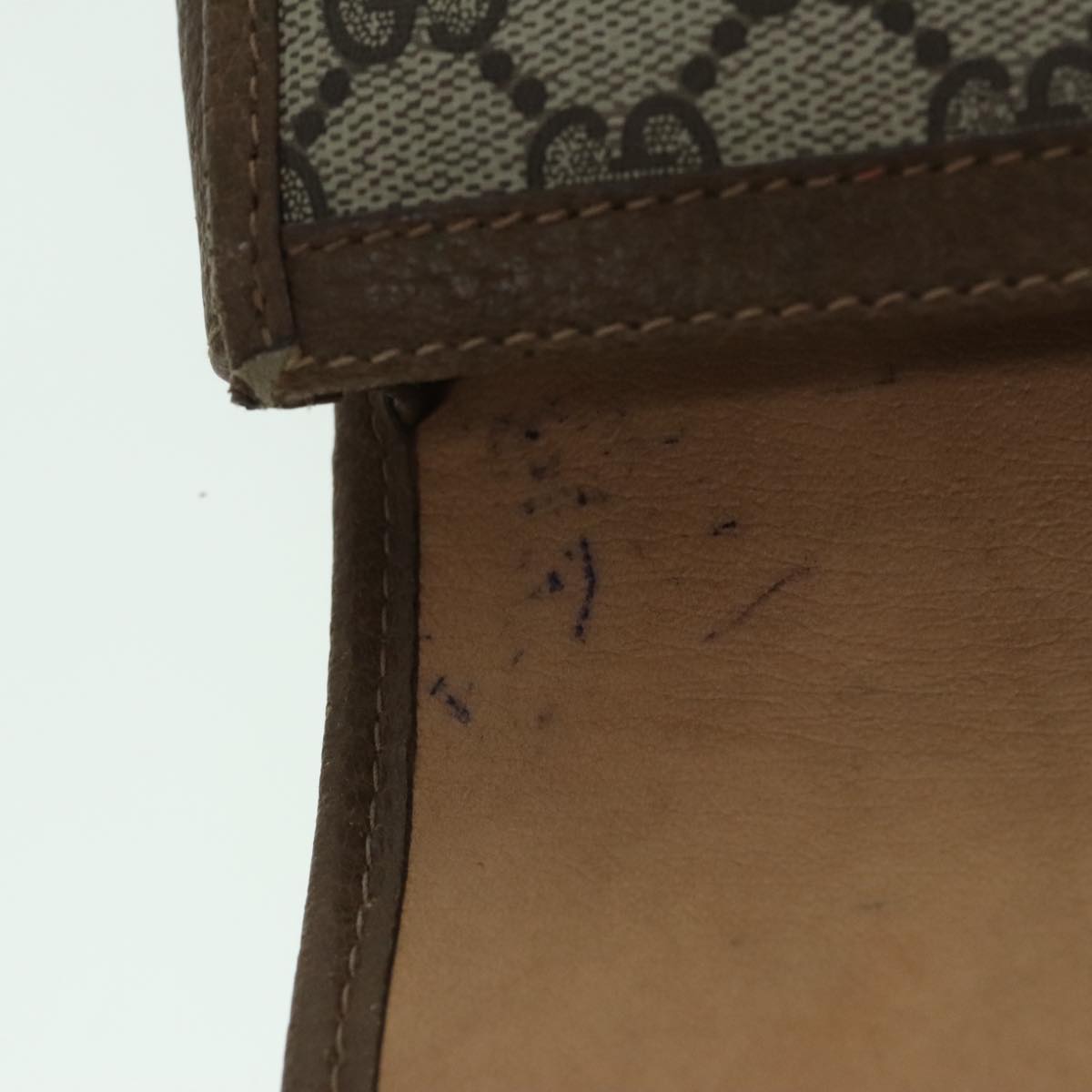 Gucci Beige Canvas Clutch Bag ()