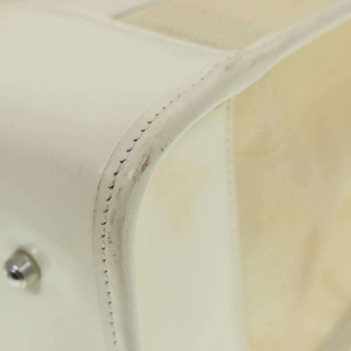 Gucci By The Way Beige Patent Leather Tote Bag ()