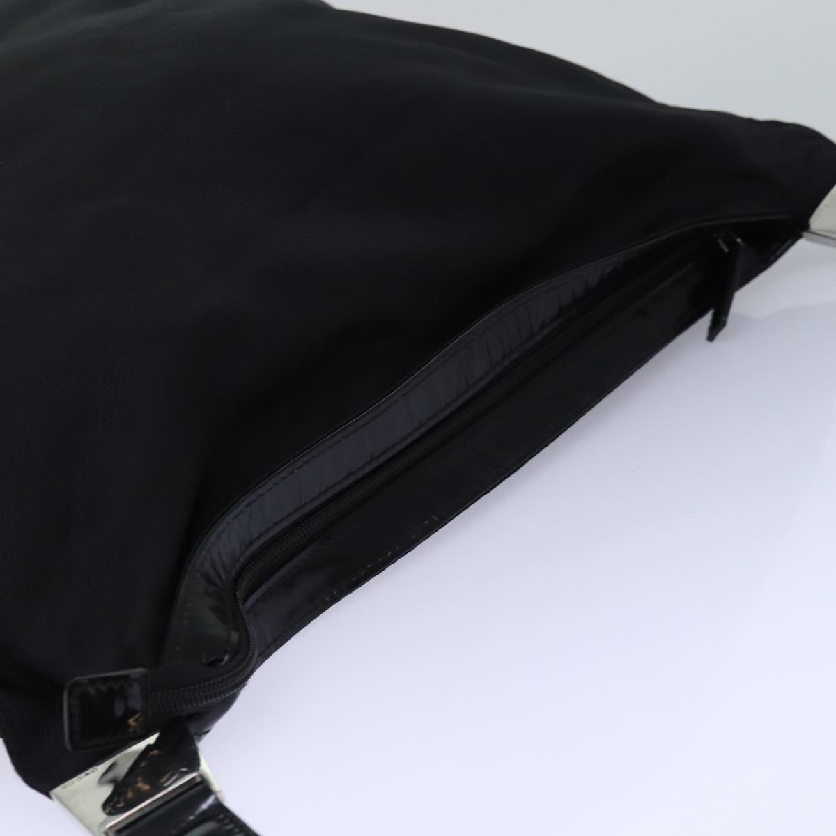 Gucci Black Synthetic Shoulder Bag ()