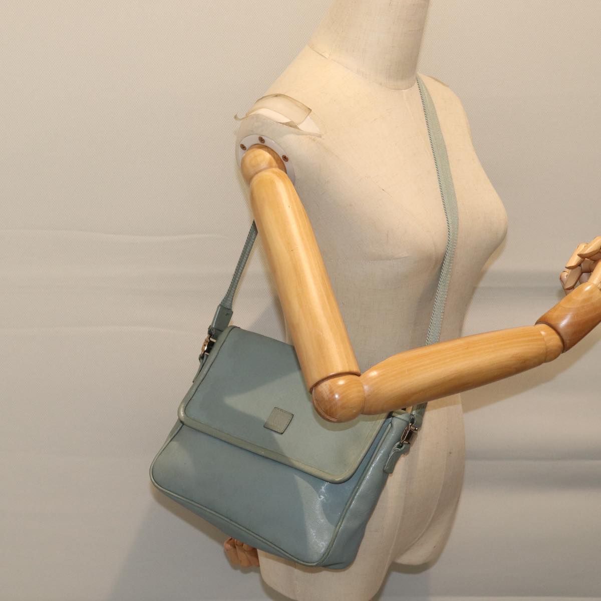 Gucci Gg Canvas Blue Canvas Shoulder Bag ()